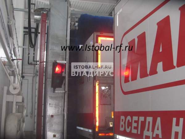 Грузовая портальная мойка